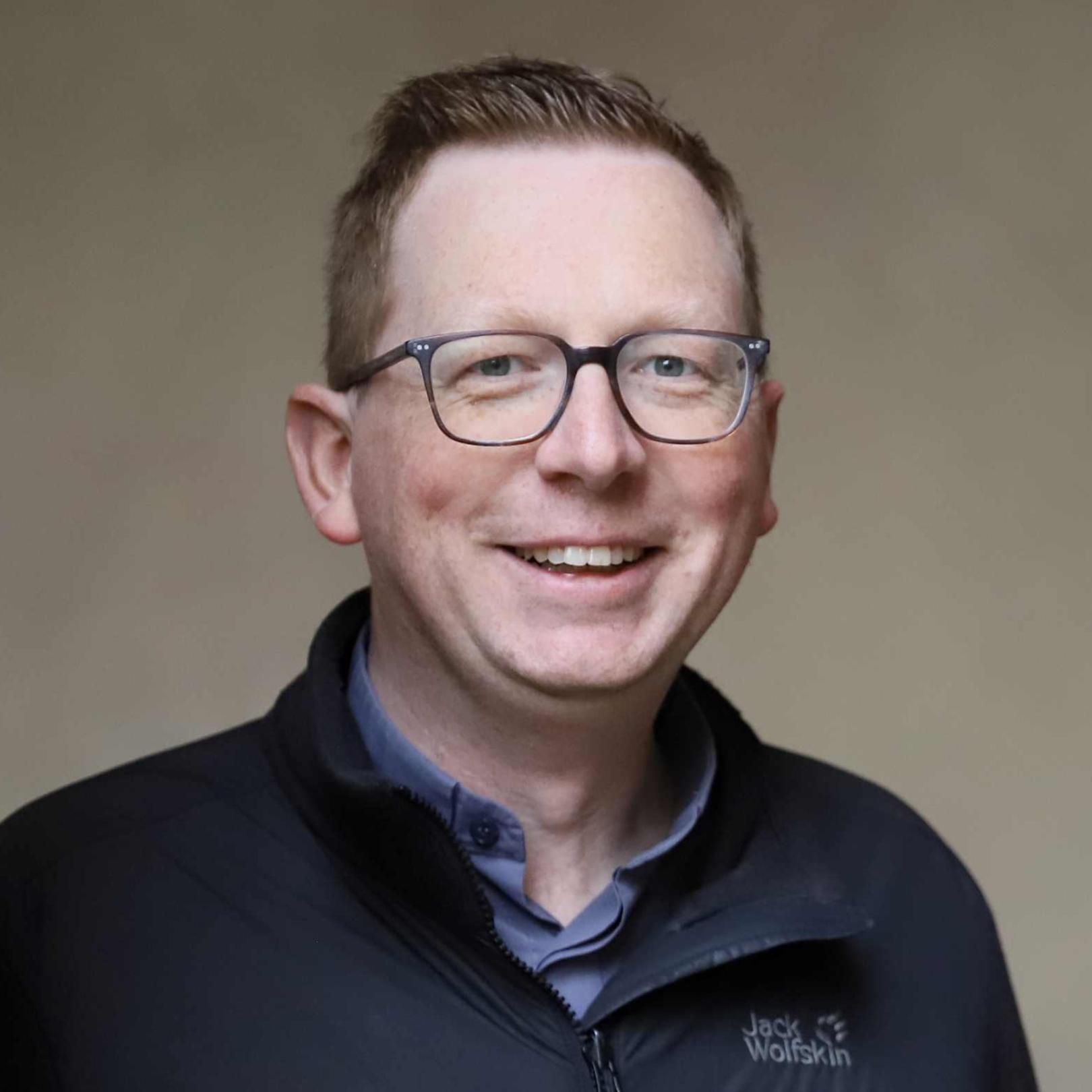 Portraitfoto von zwei Männern