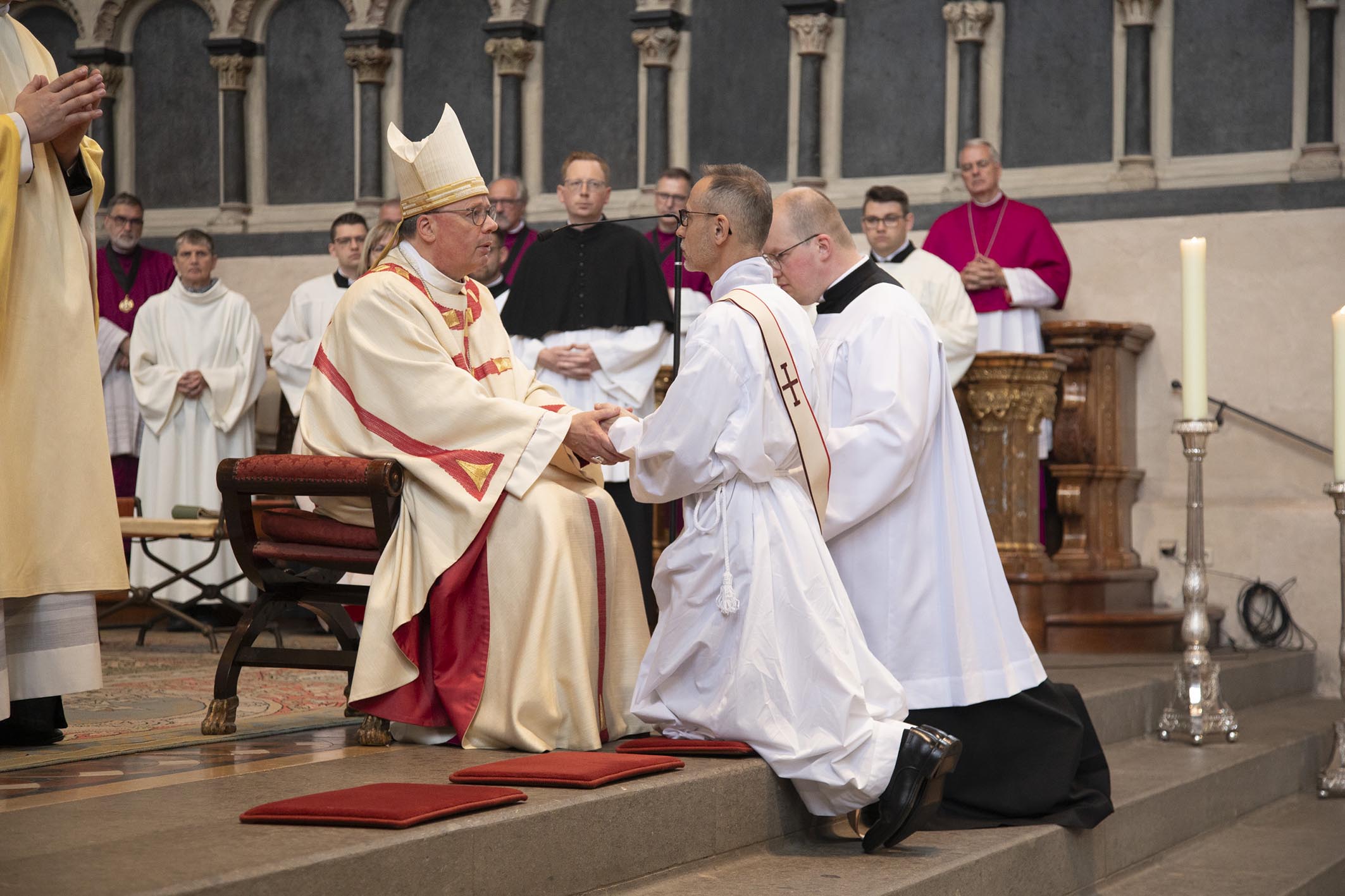 Archivbild: Priesterweihe 2025