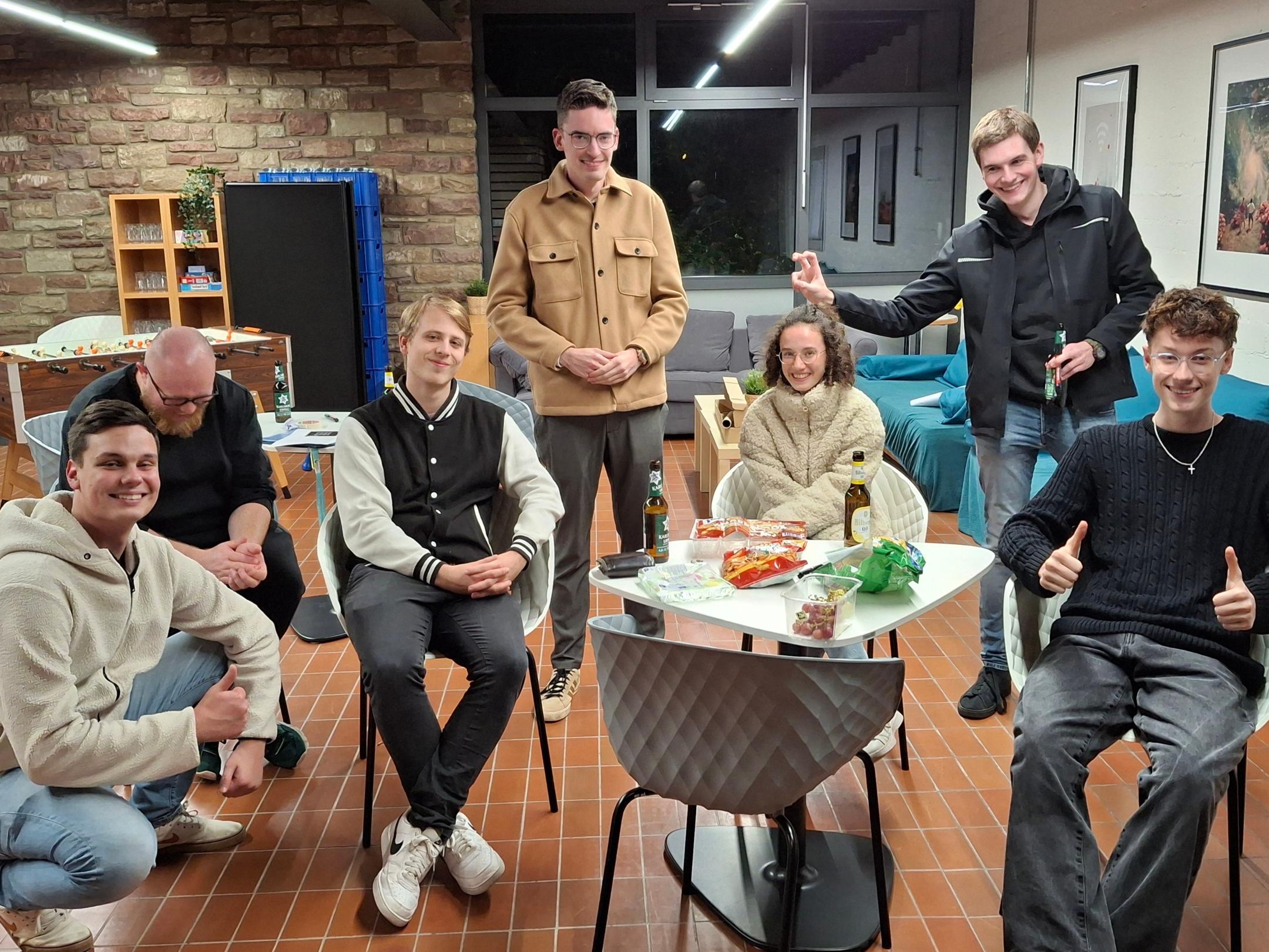 eine ganze Gruppe an jungen Erwachsenen