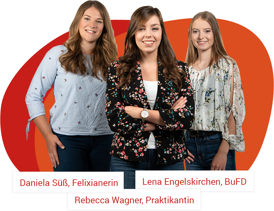 Drei Personen stehen nebeneinander, wobei die Person in der Mitte leicht vor den anderen Personen steht. Die Personen von rechts nach links sind: Daniela Süß (Flexianerin), Rebecca Wagner (Praktikantin), Lena Engelskirchen (BuFD)